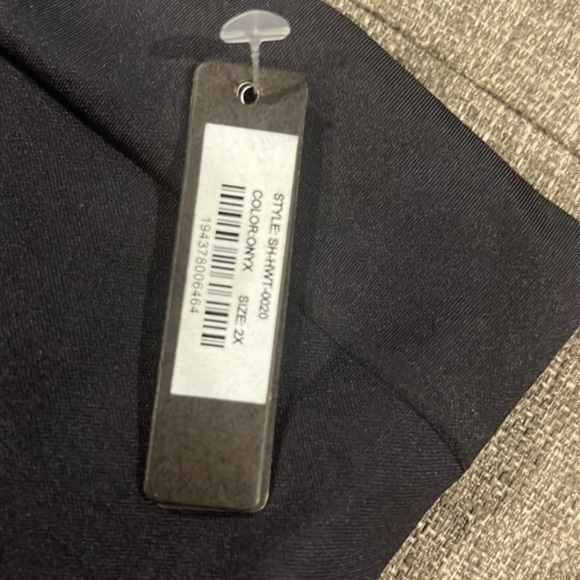 Skims Sculpting Shorts Mid Thigh - Picture 4 of 5